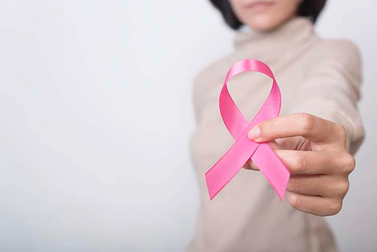 Câncer de mama é tipo que mais atinge mulheres em todo o mundo