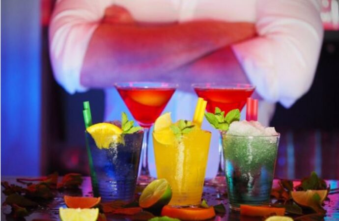 5 drinks clássicos para fazer em casa