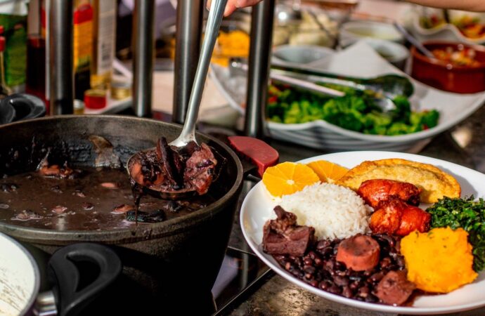 Windsor Barra serve feijoada no sábado de carnaval