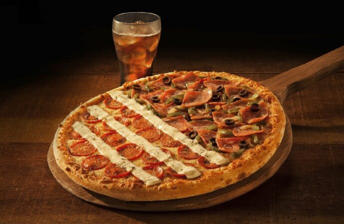Na Domino’s, pizza giga personalizada sai por R$ 52,90