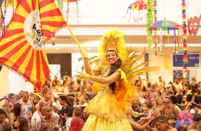 Programação de carnaval agita o Via Parque Shopping