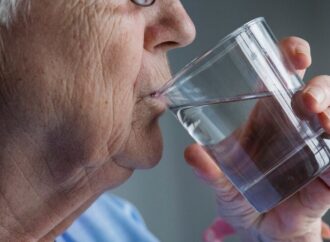 Desidratação nos idosos pode ocasionar até confusão mental