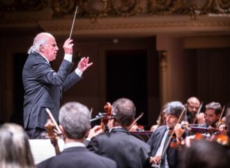 Orquestra Petrobras Sinfônica apresenta concerto com holograma de Luiz Gonzaga