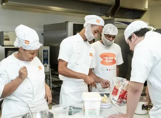 Curso gratuito em panificação e confeitaria para jovens em Duque de Caxias