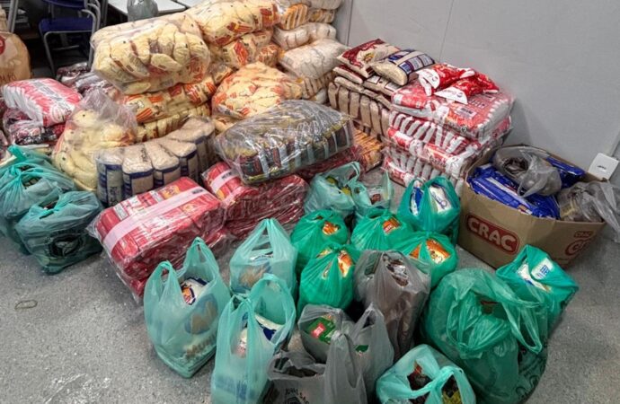 Colégio pH arrecada 6 toneladas de alimentos no Rio de Janeiro