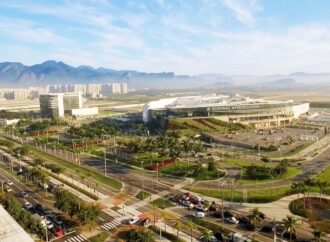 Trecho da Abelardo Bueno passa a se chamar Avenida Engenheiro Carlos Carvalho