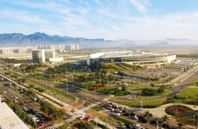 Trecho da Abelardo Bueno passa a se chamar Avenida Engenheiro Carlos Carvalho